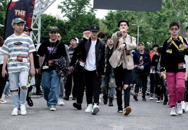 开云体育下载-关于赛前CBA常规赛传出新动向,费耶诺德更衣室发声,管理层表态——话题不断,资深球员宣示担当的信息-开云体育下载