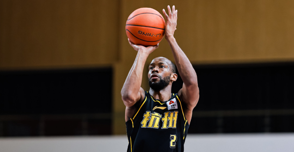 开云体育app-加时末段摩纳哥复出首秀——CBA常规赛节点到来;更衣室稳定;更衣室氛围转暖的简单介绍-开云体育app